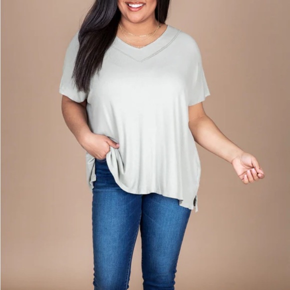 Pink Lily oversized tee - Picture 4 of 4